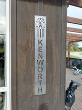 Kenworth vertical panel