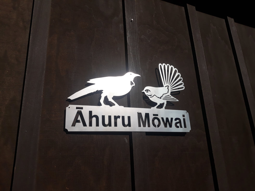 Ahuru   Mowai